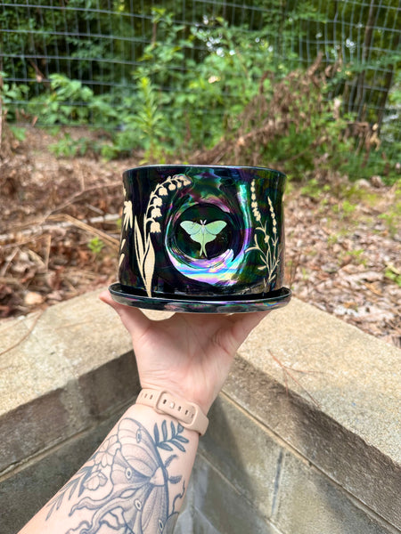 6” resin planter