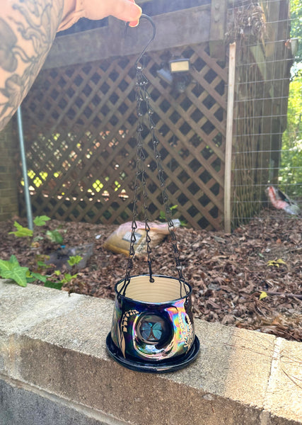 4” hanging resin planter