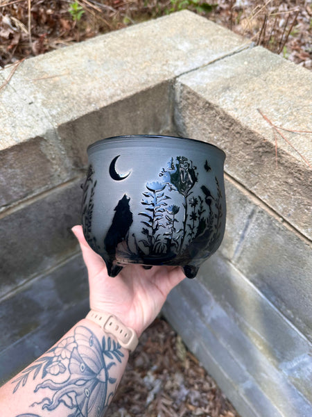 6” wolf moon cauldron